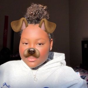 Meet your Posher, Makeda